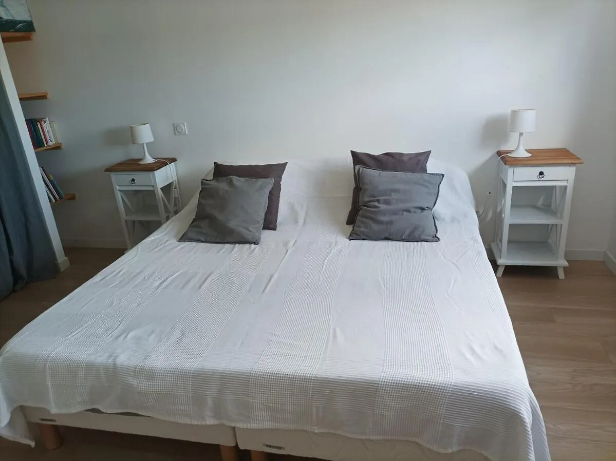 Contemporaine Proche Plage Trez Hir 플루곤블린 펜션